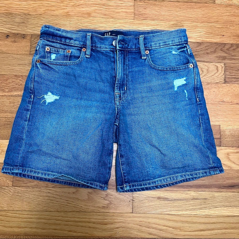 Gap 5 inch Denim Shorts size 4/27